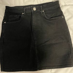 Black skirt from Zara size L